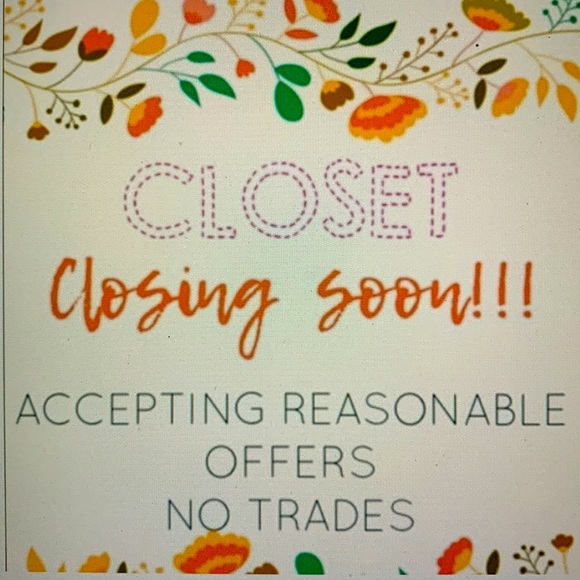 Closet closing at the end of December - Picture 1 of 1